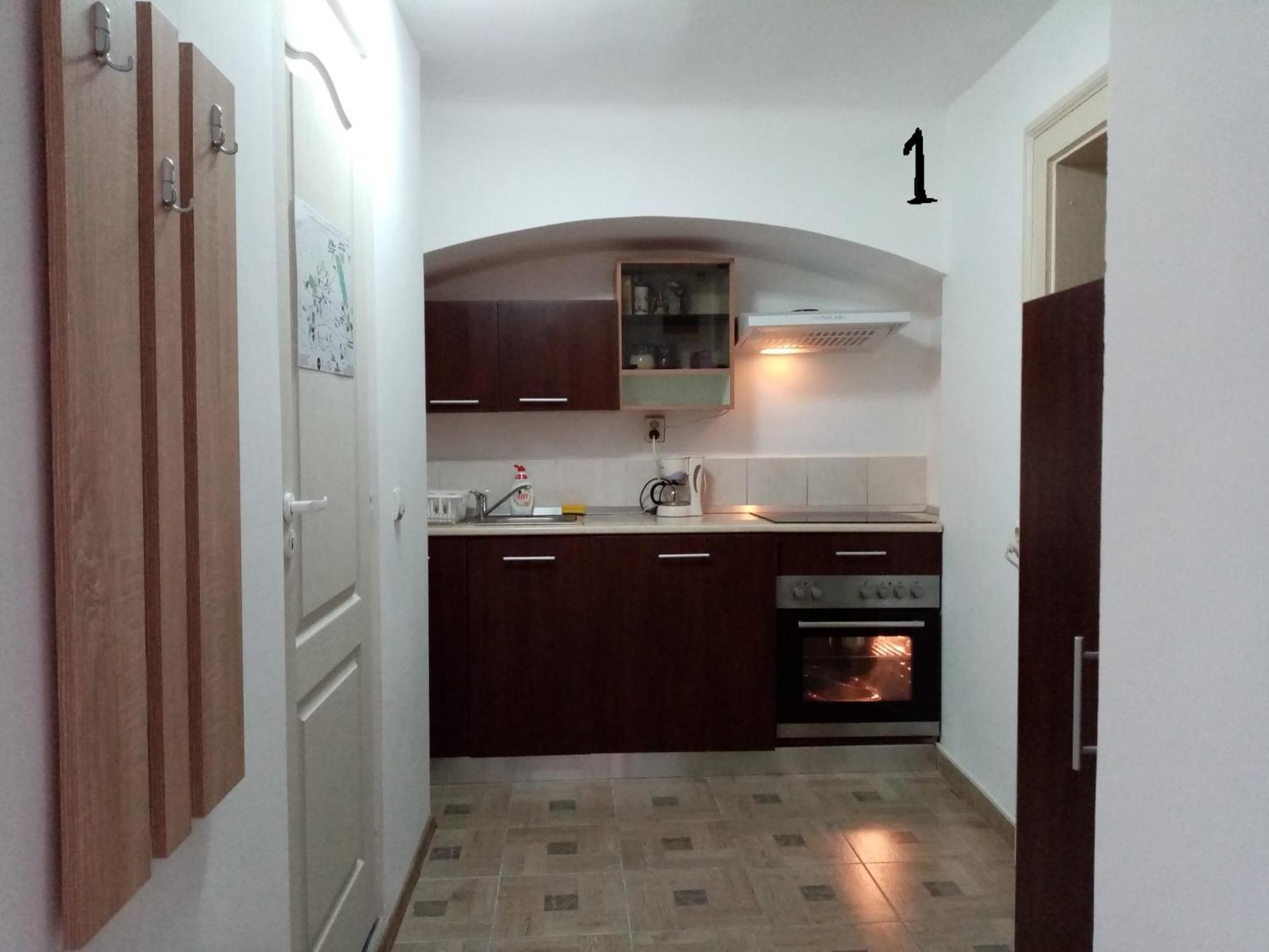 Central Studio In Historic Center Braşov Esterno foto