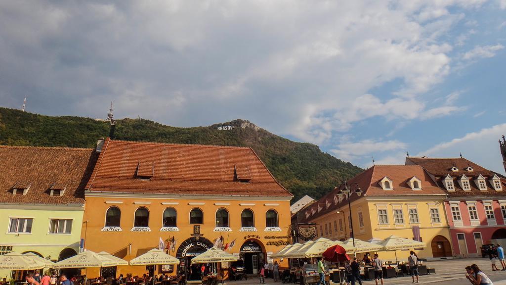 Central Studio In Historic Center Braşov Esterno foto